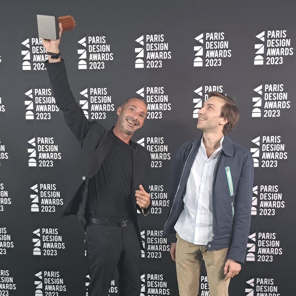 olivier Felix Isselin receiving Paris Design Award Trophy